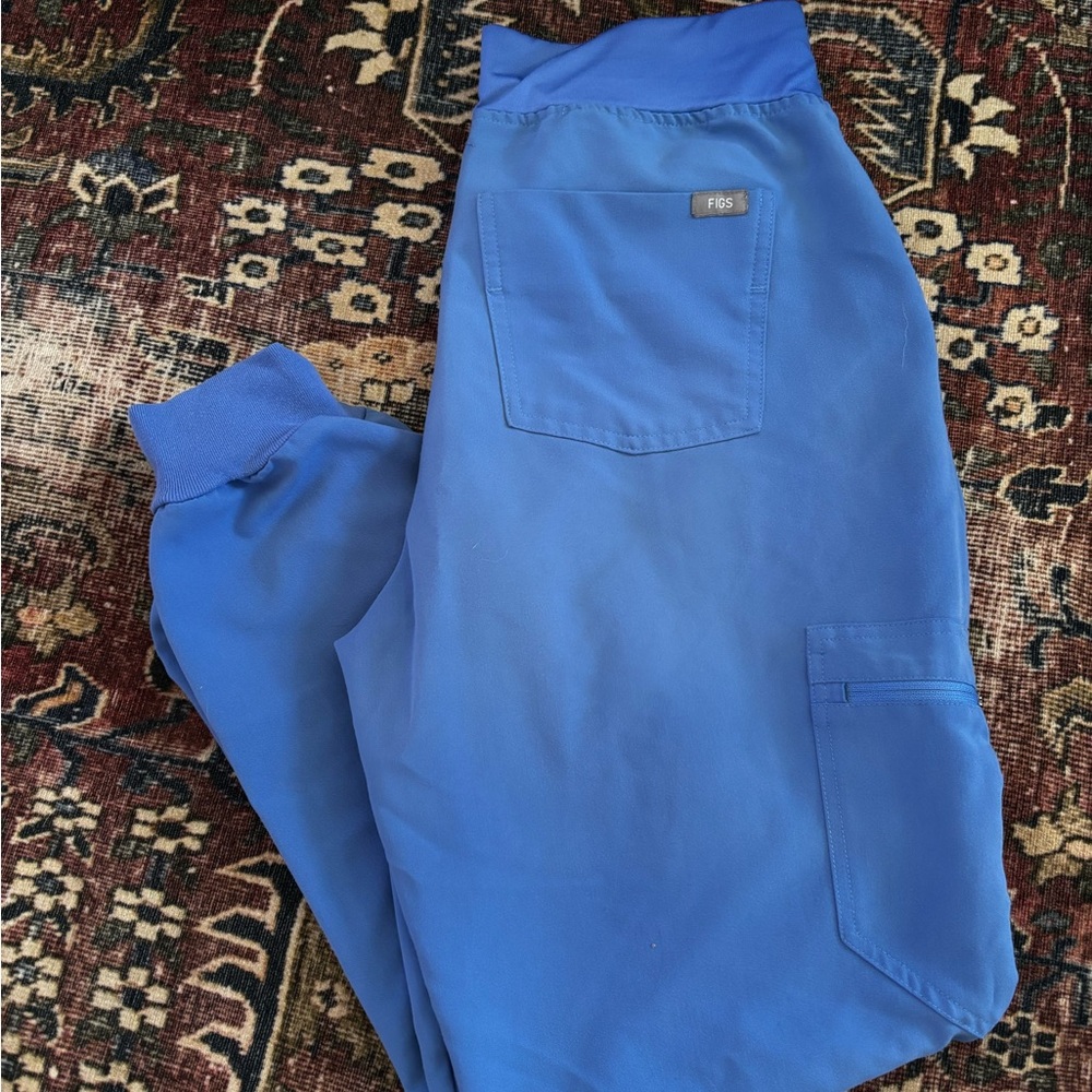 Figs Zamora High Waisted 2.0 Scrub Pants in Ceil Blue